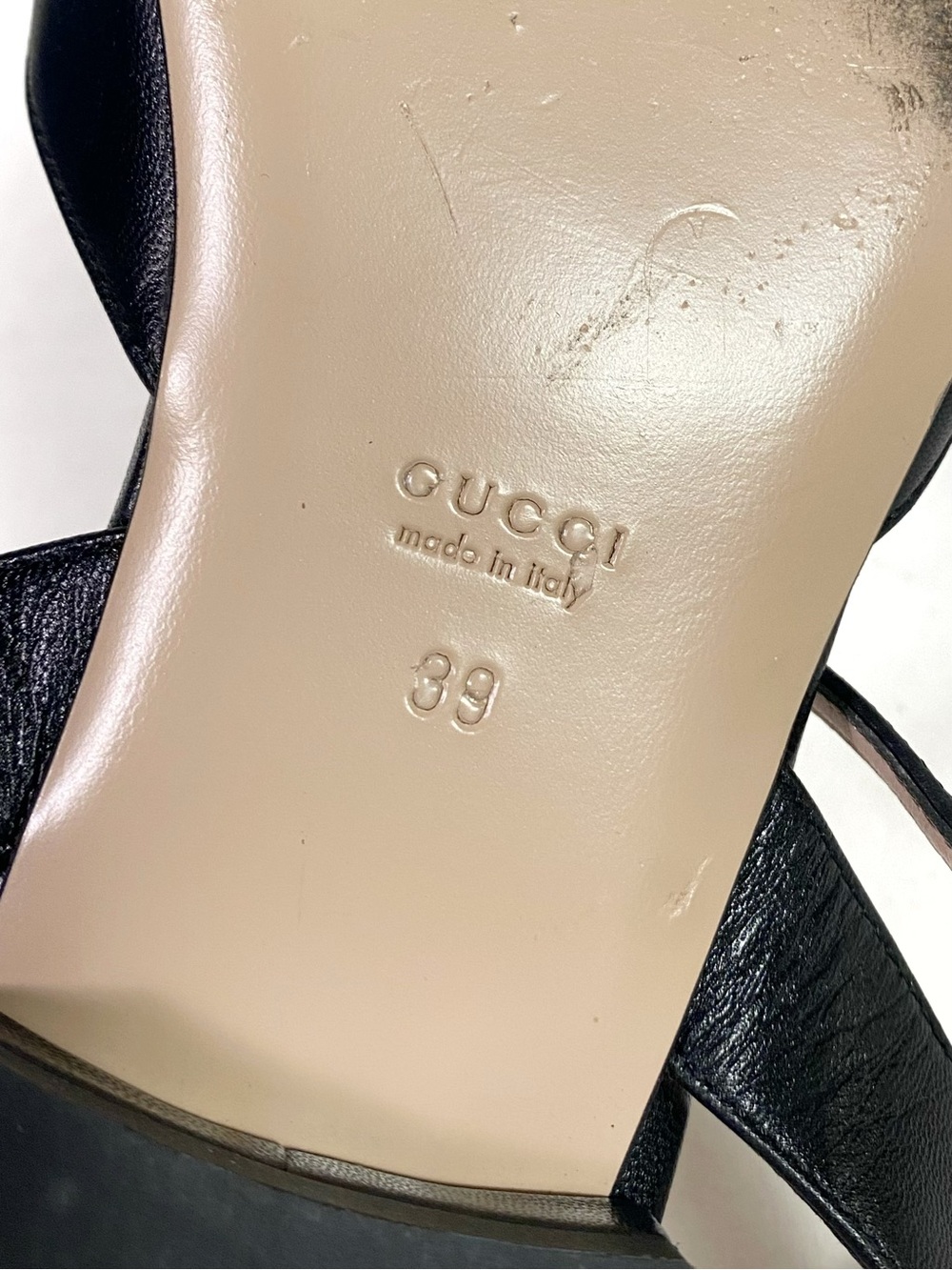 Gucci Interlocking G-logo Blondie Leather Flat Sandals - Picture 7 of 9